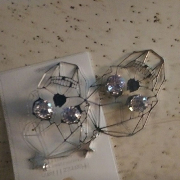 Crystal Skull Earrings - Picture 3 of 4